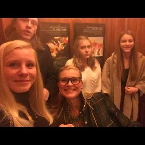 Meet your Posher, Amelia